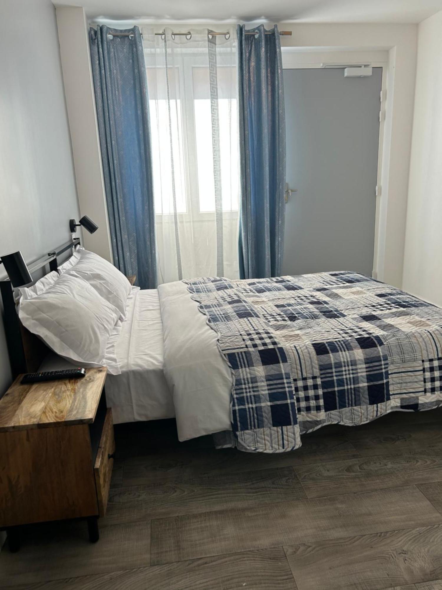 Hotel Saint - Charles Rambouillet Zewnętrze zdjęcie