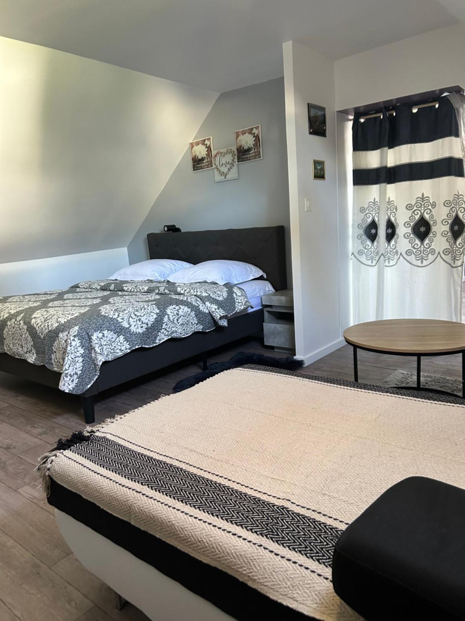 Hotel Saint - Charles Rambouillet Zewnętrze zdjęcie