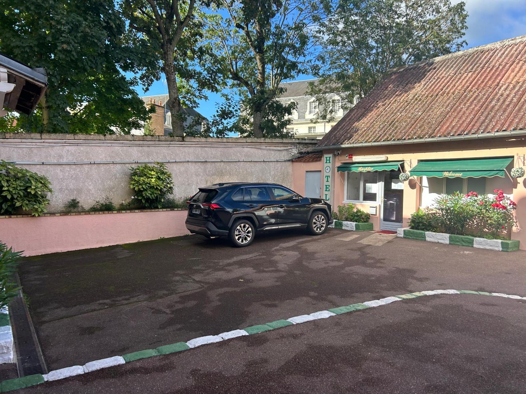 Hotel Saint - Charles Rambouillet Zewnętrze zdjęcie